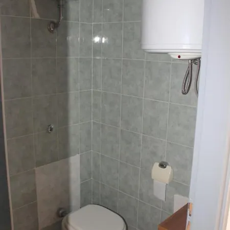 Appartamento Con 2 Da Letto A 200 M Dalla