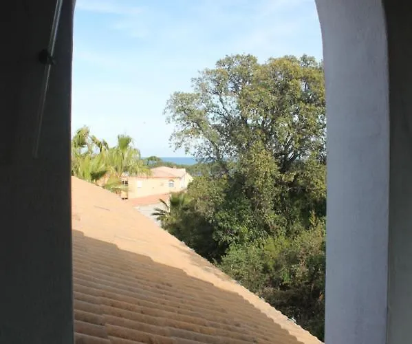 Con 2 Da Letto A 200 M Dalla * Linguizzetta