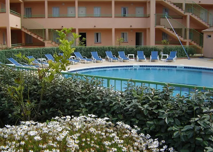 Con 2 Da Letto A 200 M Dalla * Linguizzetta